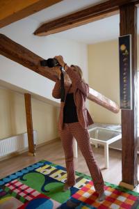 Dr-Maie-Matsenas-pildistamine-Foto-Jane-Vogt-225-Karen-Harms