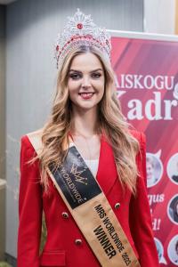 Naiskogu-Kadri-juubelikonverents-Foto-GoodNews-Alice-Martin-06-Brigitta-Liivak