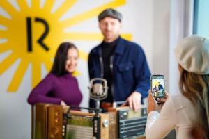 Maria-Baydar-Raadio-2s-Foto-GoodNews-Evelin-Kruus-017-Maria-Baydar-ja-Robin-Juhkental