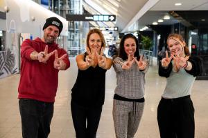 Elamus-Spa-Tallinna-Lennujaamas-Foto-GoodNews-Evelin-Kruus-77-Ashley-Fijma-Gideon-Fijma-Margit-Kurn-ja-Johanna-Jakobson