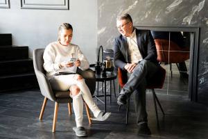 Vallo-Arumae-vottepaev-Foto-GoodNews-Evelin-Kruus-08-Vallo-Arumae-ja-Monika-Kuzmina