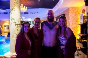 Anu-Saagimi-Elamus-Spa-visiit-Foto-GoodNews-Evelin-Kruus-30-Monika-Kuzmina-Margit-Kurn-Karl-Peeter-Kangur-ja-Anu-Saagim