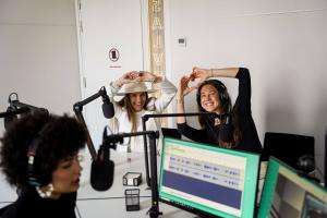 Sissi-Nylia-Benita-ja-Lea-Roy-Elmari-raadios-Foto-GoodNews-Evelin-Kruus-074-Sissi-Nylia-Benita-Lea-Roy-ja-Monika-Kuzmina