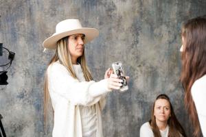 Janika-Koch-Mae-vottepaev-Foto-GoodNews-Evelin-Kruus-121-Monika-Kuzmina-ja-Piret-Laes