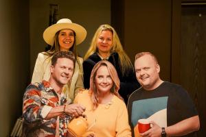 Dea-Oidekivi-Star-FMis-Foto-GoodNews-Evelin-Kruus-004-Dea-Oidekivi-ja-Monika-Kuzmina