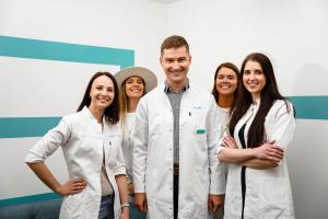 Health-Clinic-vottepaev-Foto-GoodNews-Evelin-Kruus-140-Anastassia-Tuulik-Erik-Luht-Keidy-Reinsoo-Joanna-Koovit-ja-Monika-Kuzmina