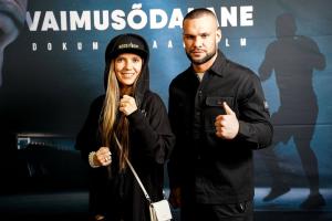 Vaimusodalane-esilinastus-Foto-GoodFight-Evelin-Kruus-064-Maxim-Vorovski-ja-Monika-Kuzmina