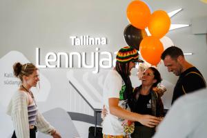 Hollandi-saunameistrite-saabumine-Foto-GoodNews-Evelin-Kruus-19-Johanna-Jakobson-Kaupo-Sormus-Ashley-Fijma-ja-Gideon-Fijma