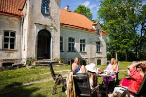 Naiste-Heaolufestivali-koosolek-Foto-GoodNews-Evelin-Kruus-070-Vivian-UntTerri-Mang-Kristel-Treier-Lilia-Martmaa-ja-Monika-Kuzmina