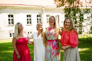 Naiste-Heaolufestivali-koosolek-Foto-GoodNews-Evelin-Kruus-182-Kristel-Treier-Terri-Mang-Vivian-Unt-ja-Lilia-Martmaa