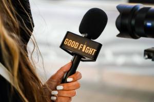 Sigrid-Kapanen-ja-Ringo-Tipp-Tallinna-Lennujaamas-Foto-GoodFight-Evelin-Kruus-02