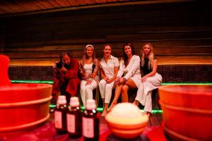 Elamus-Spa-videointervjuu-Foto-Evelin-Kruus-GoodNews-062-Joanna-Koovit-Margit-Kurn-Monika-Kuzmina-Virko-Veskoja-Grete-Kago