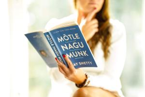 Raamat-Foto-GoodNews-Evelin-Kruus-067-Motle-nagu-munk