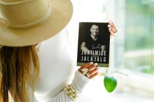 Raamat-Foto-GoodNews-Evelin-Kruus-092-Juhtimise-jalajalg