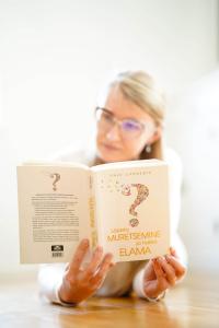 Raamat-Foto-GoodNews-Evelin-Kruus-114-Lopeta-muretsemine