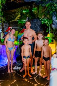 Lastehommik-Elamus-Spas-Foto-Karen-Harms-038