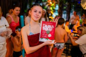 Raamatuesitlus-Elamus-Spas-Foto-Karen-Harms-058-Marie-Heleen-Moloney