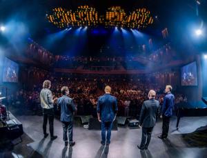 Peep-Vain-raamatuesitlus-Foto-Karen-Harms-250