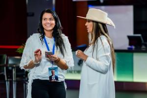 Peep-Vain-raamatuesitlus-Foto-Karen-Harms-420