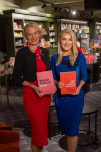 Raamatute-esitlus-Foto-Sven-Tupits-138-Olesija-Saue-Evelin-Org